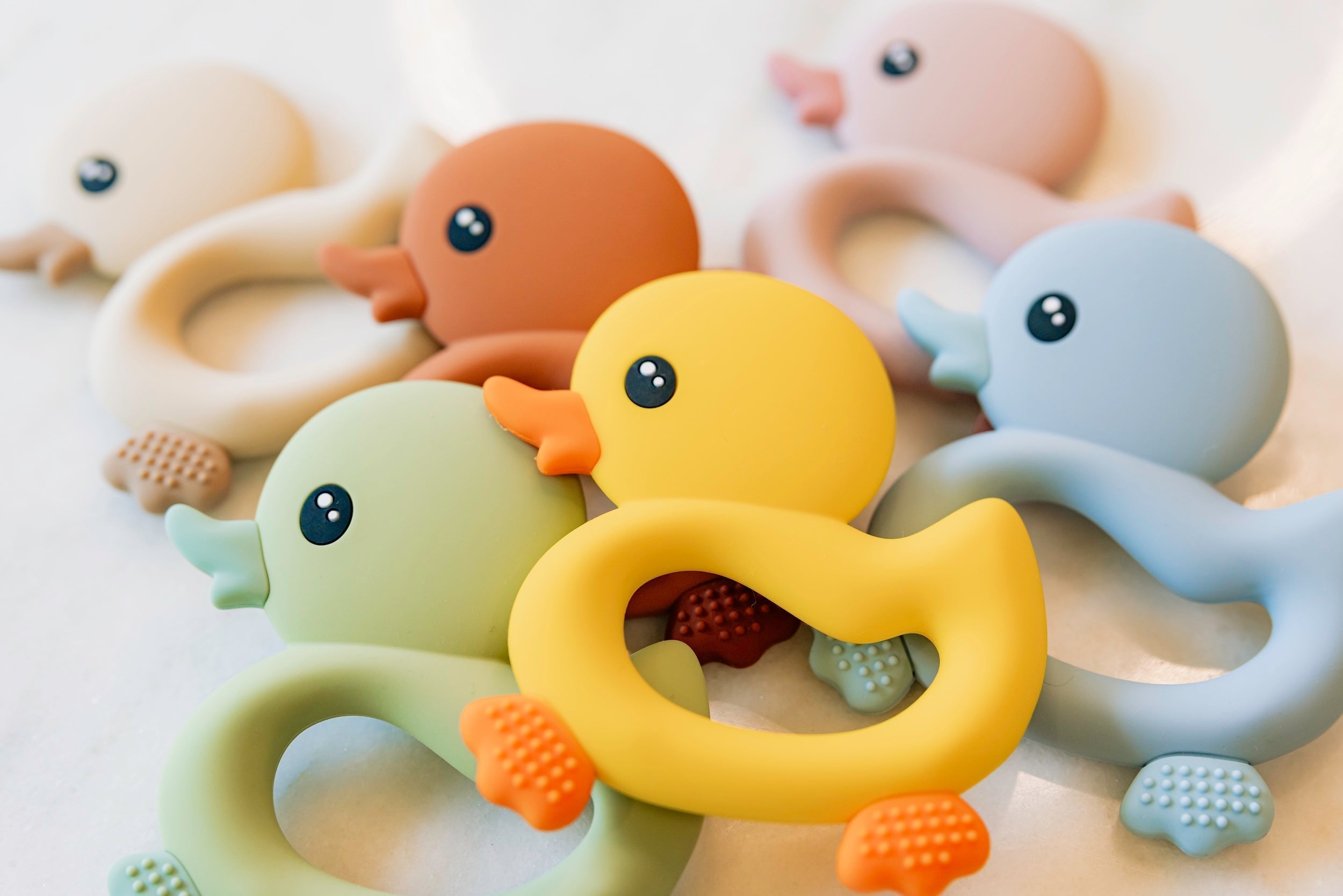 WHY SILICONE TEETHERS ARE THE BEST FOR TEETHING RELIEF